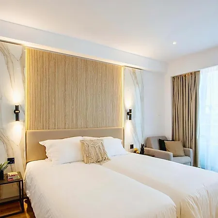 Cavo Maris Hotel