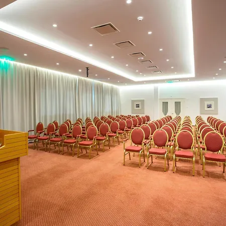 Cavo Maris Hotel